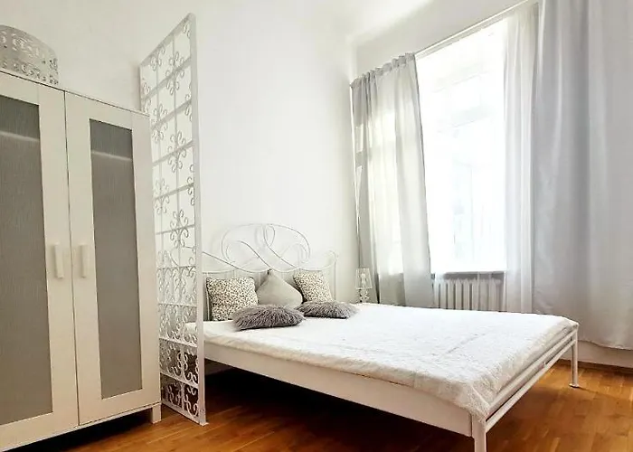 Apartment Przytulne W Centrum Warszawy Lok 2 *